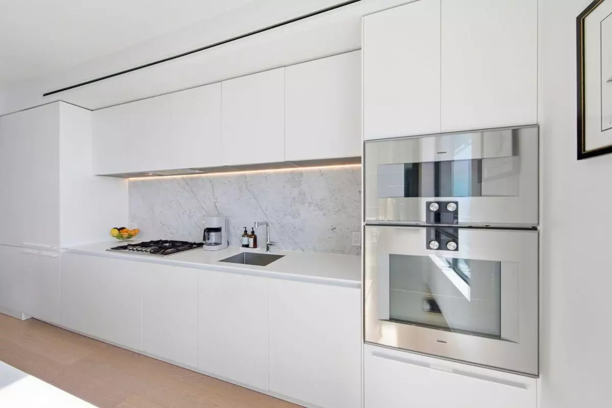 Dining Area Photo of 1403 1171 Jervis Street, Vancouver, BC