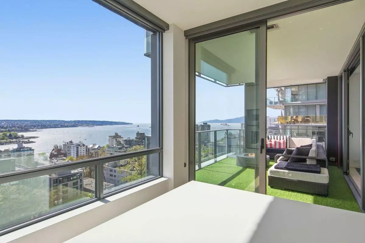 Exterior Rear Photo of 1403 1171 Jervis Street, Vancouver, BC