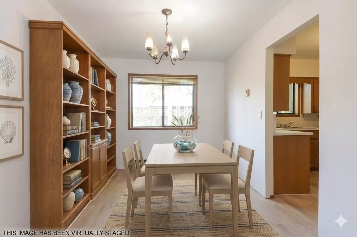Dining Area Photo of 27591 31a Avenue, Langley, BC