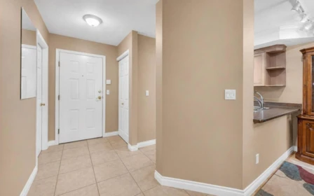 Mudroom Photo of 303 70 Richmond Street, New Westminster, BC