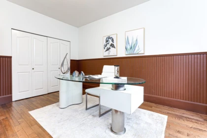 Guest Bathroom Photo of 17079 57 Avenue, Surrey, BC