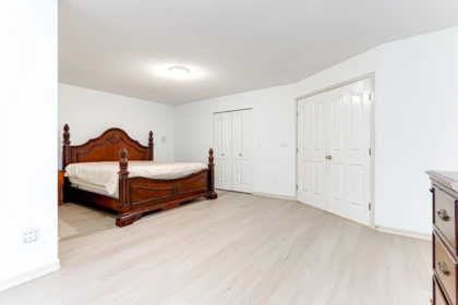 Mudroom Photo of 17079 57 Avenue, Surrey, BC