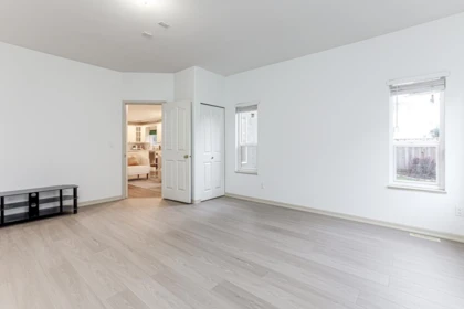 Office / Den Photo of 17079 57 Avenue, Surrey, BC