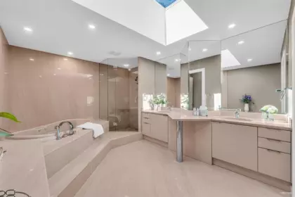 Mudroom Photo of 1407 Bramwell Road, West Vancouver, BC