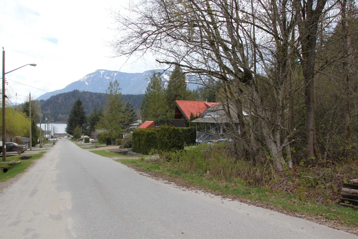 Living Room Photo of 66555 Kereluk Road, Hope, BC