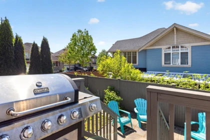 Swimming Pool Photo of 10131 241a Street, Maple Ridge, BC