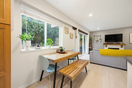 Breakfast Nook Photo of 2 33900 Mayfair Avenue, Abbotsford, BC