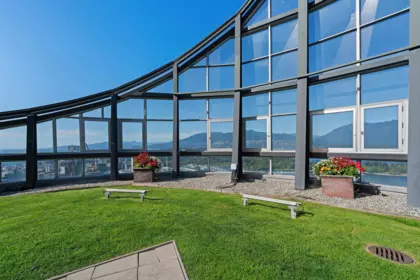 Swimming Pool Photo of 1903 1189 Melville Street, Vancouver, BC