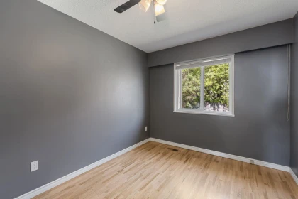 Powder Room Photo of 1447 Columbia Avenue, Port Coquitlam, BC