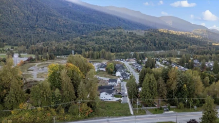 Fitness Center Photo Near 2 52845 Lilac Lane, Rosedale, BC