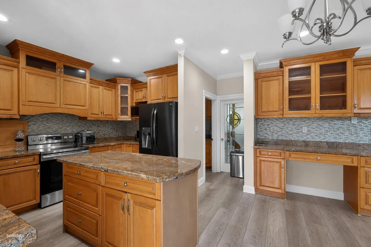 Dining Area Photo of 7186 Elwood Drive, Chilliwack, BC