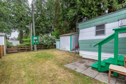 Front Yard Photo of 55 21163 Lougheed Highway, Maple Ridge, BC