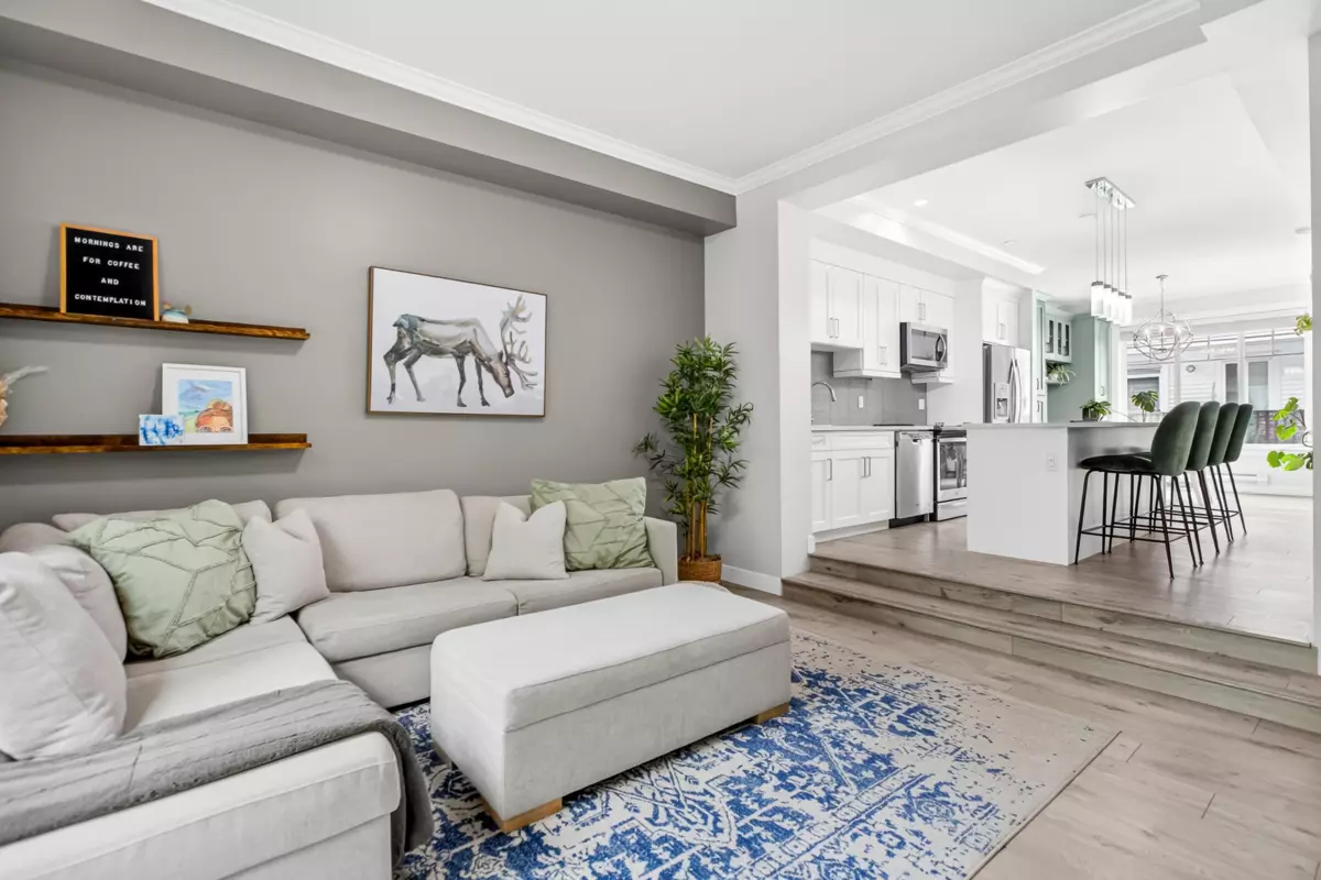 Family Room Photo of 12 19299 64 Avenue, Surrey, BC
