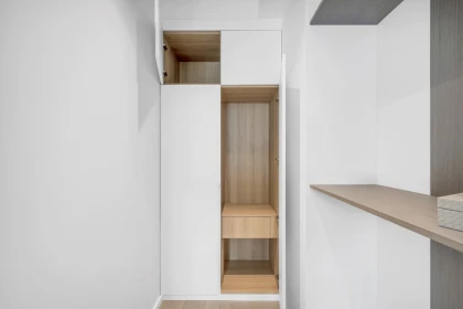 Hallway Photo of 2 4023 W 18th Avenue, Vancouver, BC