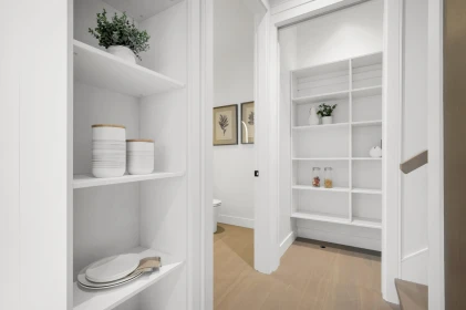 Walk-In Closet Photo of 2 4023 W 18th Avenue, Vancouver, BC