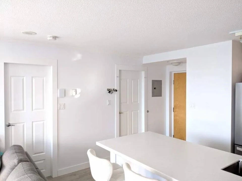 Family Room Photo of 601 1277 Nelson Street, Vancouver, BC