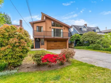859 E 17th Street, North Vancouver, BC, North Vancouver — Single Family Residence for sale