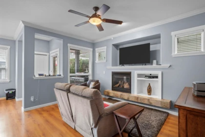 Breakfast Nook Photo of 18831 71 Avenue, Surrey, BC