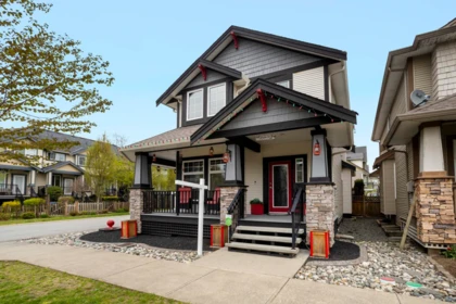 18831 71 Avenue, Surrey, BC, Surrey — Single Family Residence for sale