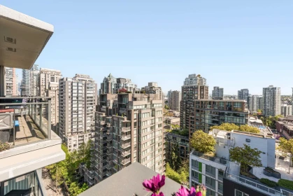 Office / Den Photo of PH10 1082 Seymour Street, Vancouver, BC