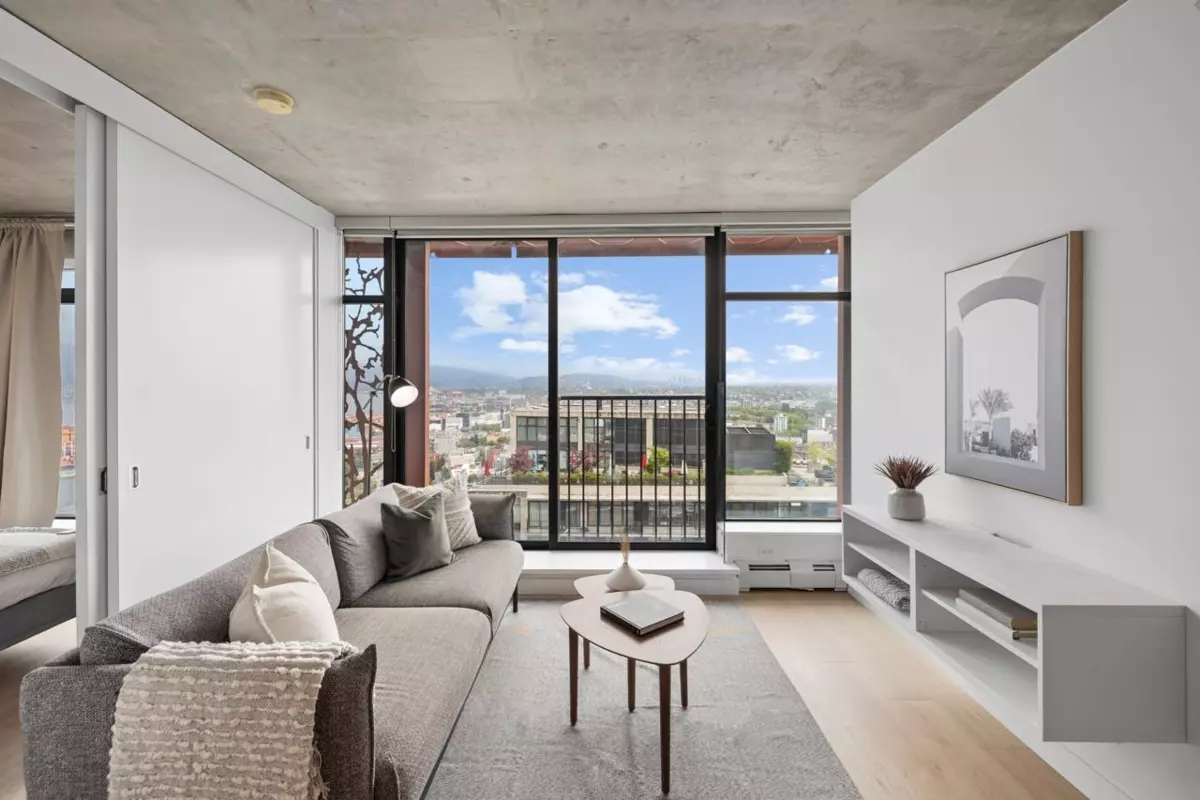 Living Room Photo of 3705 128 W Cordova Street, Vancouver, BC