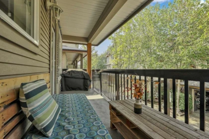 Front Yard Photo of 55 16789 60 Avenue, Surrey, BC