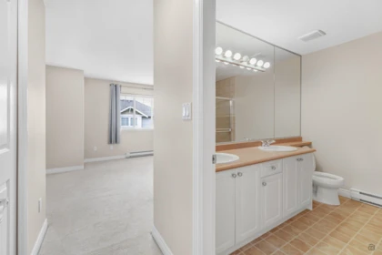 Hallway Photo of 25 16760 61 Avenue, Surrey, BC