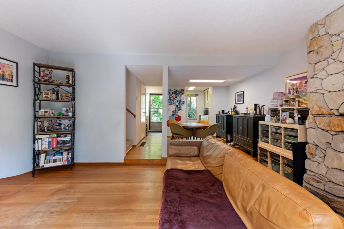 Dining Area Photo of 128 Brookside Drive, Port Moody, BC