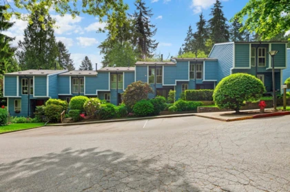 128 Brookside Drive, Port Moody, BC, Port Moody Centre — 4 bed townhouse for sale