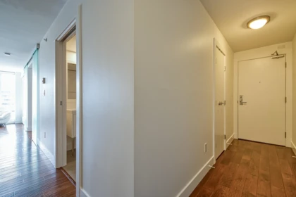 Hallway Photo of 1104 565 Smithe Street, Vancouver, BC