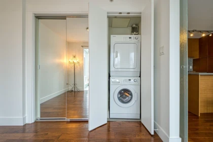 Loft / Bonus Room Photo of 1104 565 Smithe Street, Vancouver, BC