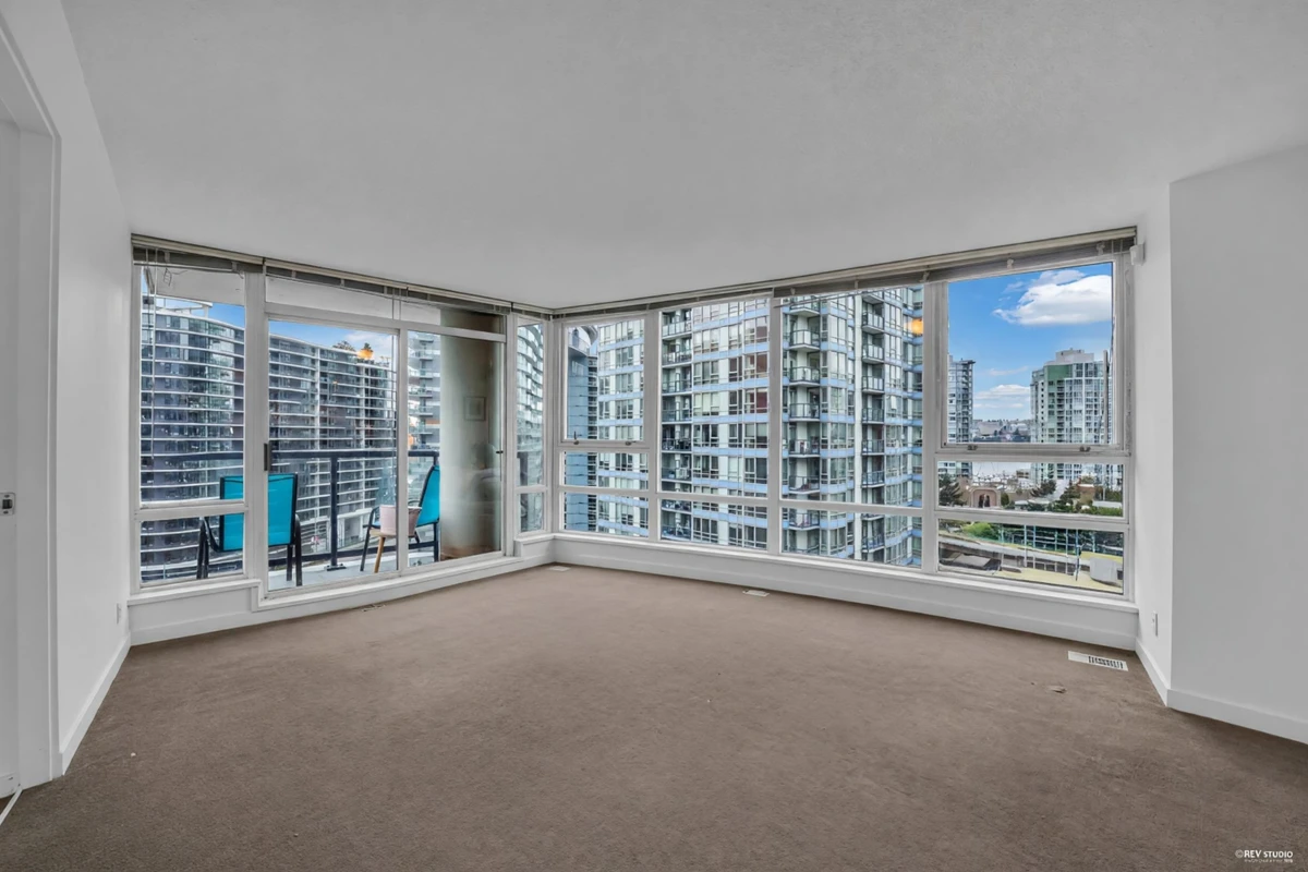 Family Room Photo of 1202 928 Beatty Street, Vancouver, BC