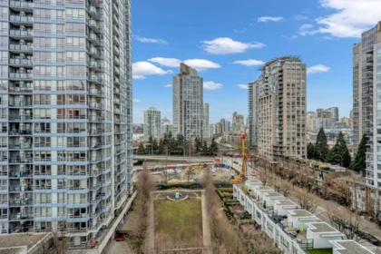Laundry Room Photo of 1202 928 Beatty Street, Vancouver, BC