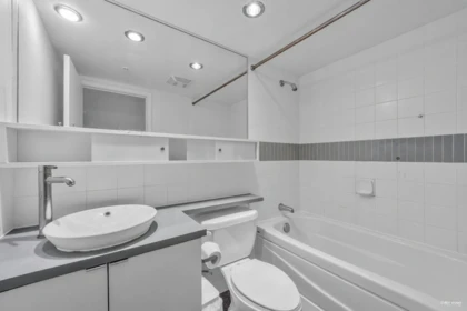 Powder Room Photo of 1202 928 Beatty Street, Vancouver, BC