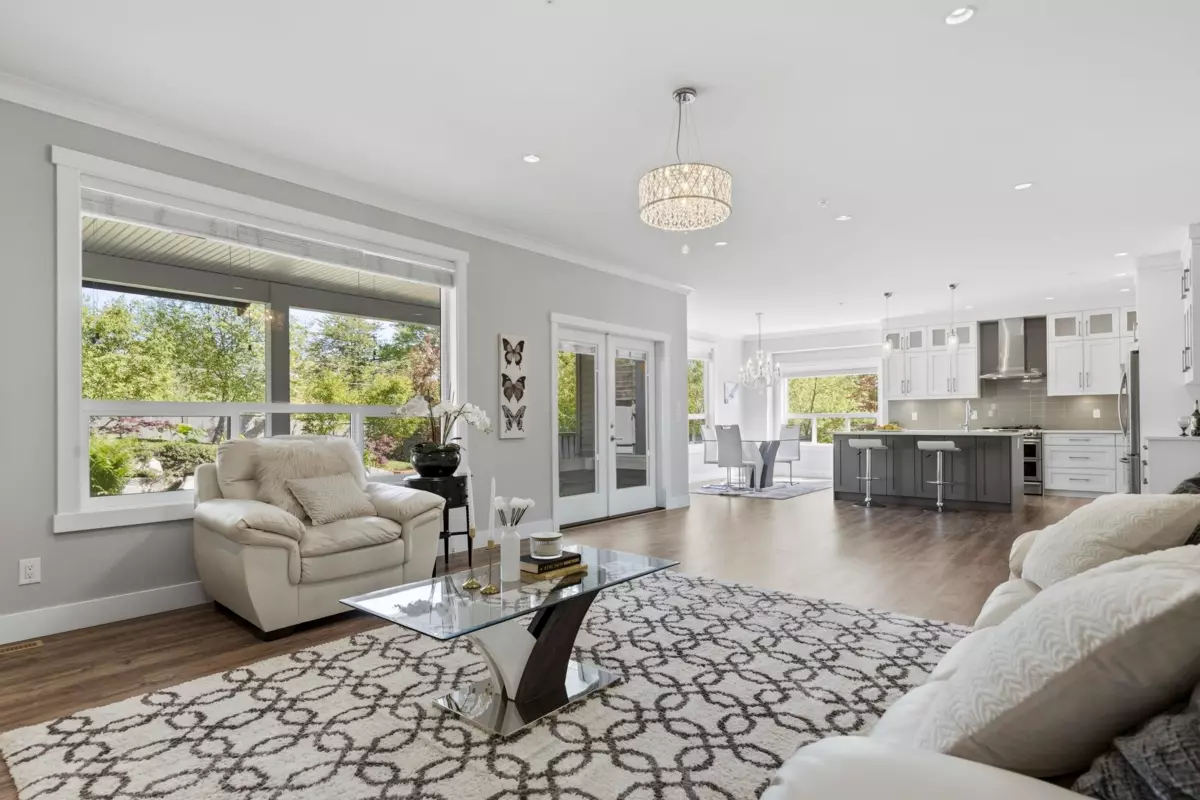 Dining Area Photo of 10166 247b Street, Maple Ridge, BC