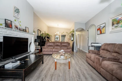 Hallway Photo of 5391 - 5393 Norfolk Street, Burnaby, BC