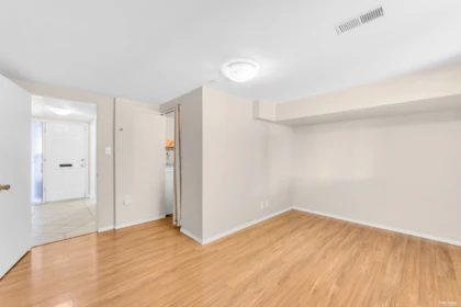 Hallway Photo of 4 4907 57a Street, Delta, BC