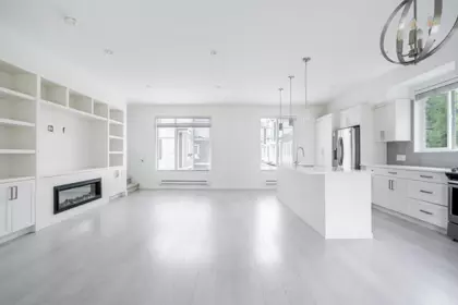 Kitchen Photo of 7 14499 64 Avenue Avenue, Surrey, BC