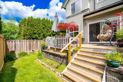 Kitchen Photo of 117 1055 Riverwood Gate, Port Coquitlam, BC