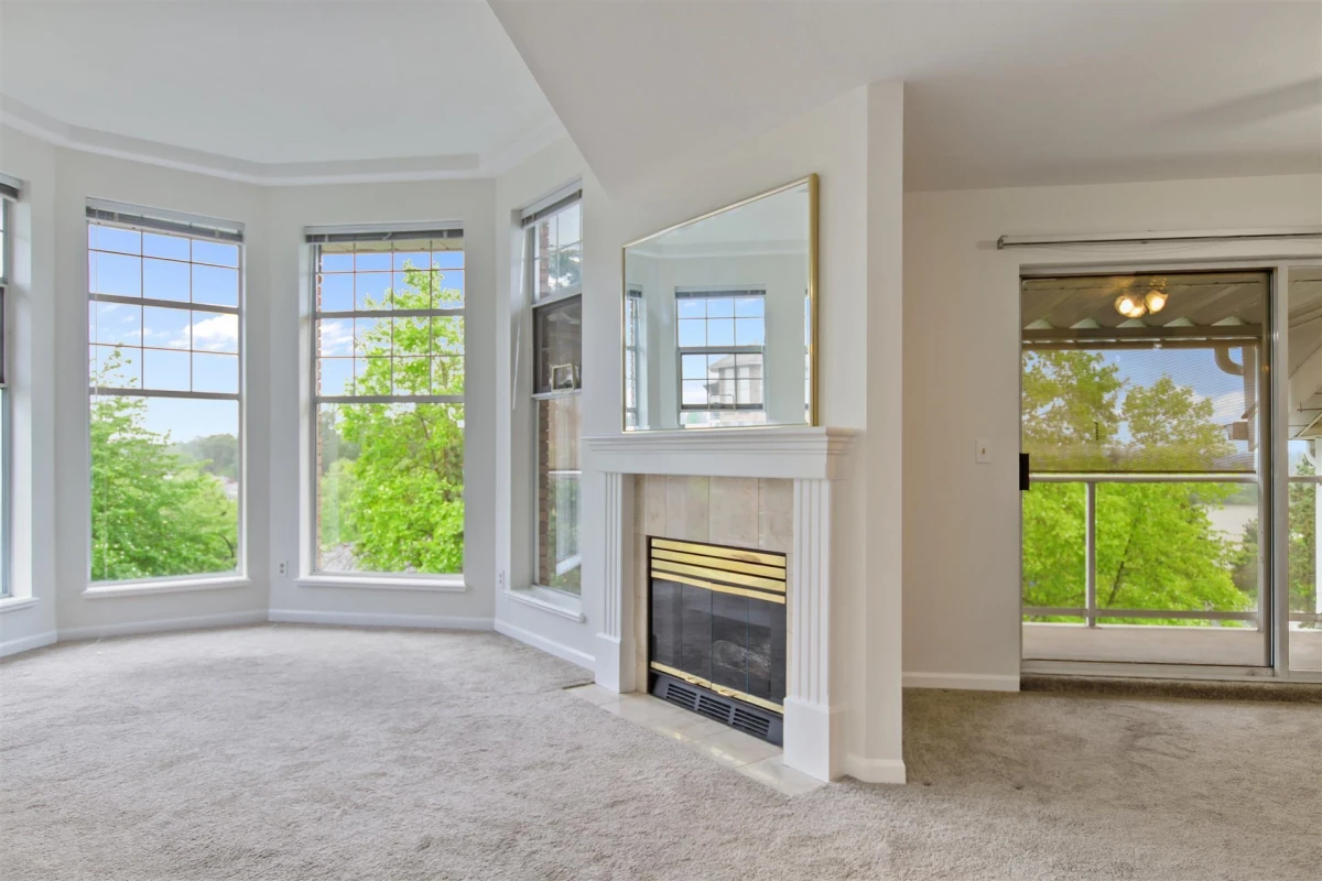 Living Room Photo of 325 22611 116 Avenue, Maple Ridge, BC