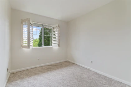 Bedroom 4 Photo of 325 22611 116 Avenue, Maple Ridge, BC