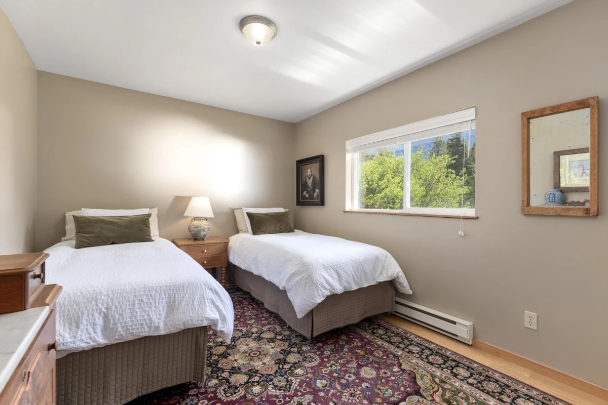 Laundry Room Photo of 8950 Pemberton Meadows Road, Pemberton, BC
