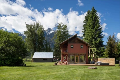 8950 Pemberton Meadows Road, Pemberton, BC, Pemberton — Single Family Residence for sale