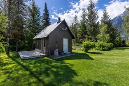 Outdoor Deck Photo of 8950 Pemberton Meadows Road, Pemberton, BC
