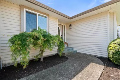 46118 Downes Avenue, Chilliwack, BC, Chilliwack — Single Family Residence for sale