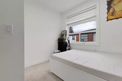 Guest Bathroom Photo of 11 32970 TUNBRIDGE AVENUE, Mission BC V2V 0J9