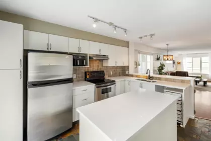 Breakfast Nook Photo of 102 15175 62a Avenue, Surrey, BC