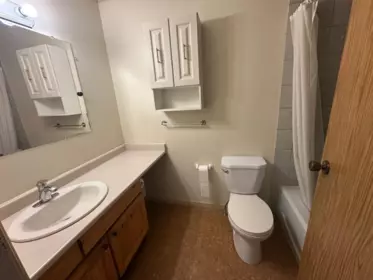 Primary Bathroom Photo of 401 9682 134 Street, Surrey, BC
