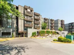 401 9682 134 Street, Surrey, BC