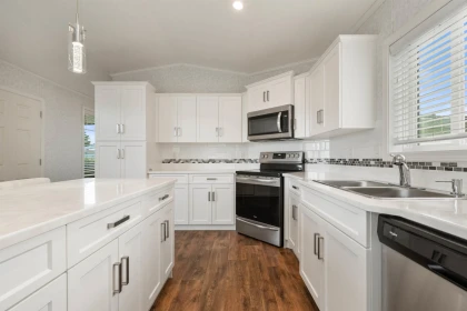 Kitchen Island Photo of 25 6035 Vedder Road, Chilliwack, BC